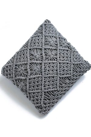 Macramé vankúš Leonardo sivý