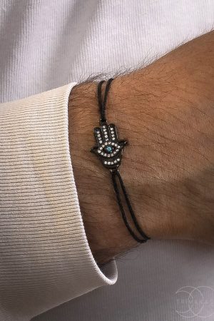 Šnúrkový náramok Ruka Hamsa čierny