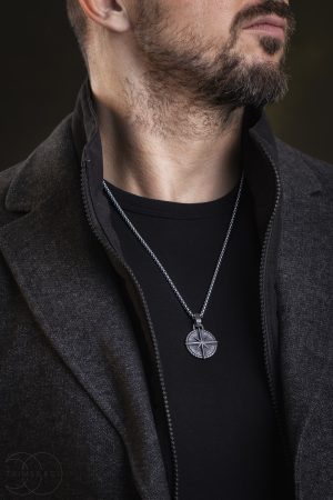 Kompas náhrdelník pre mužov