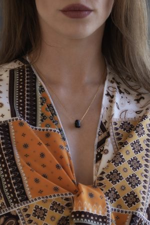 Dámsky náhrdelník so surovým Turmalínom